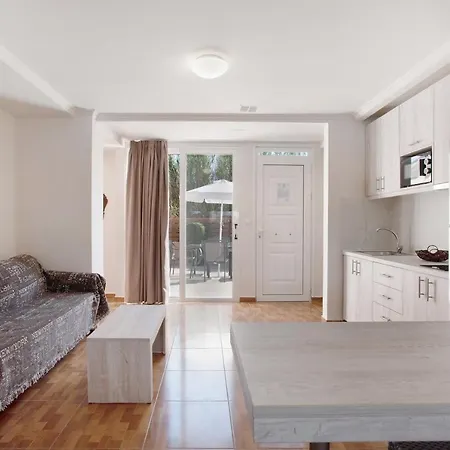 Pool Side Paradise Zante Apartment