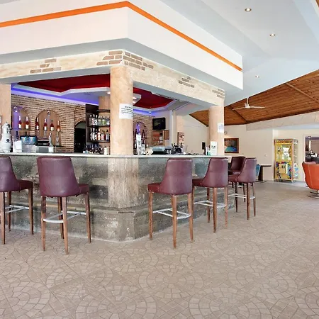 Pool Side Paradise Zante *